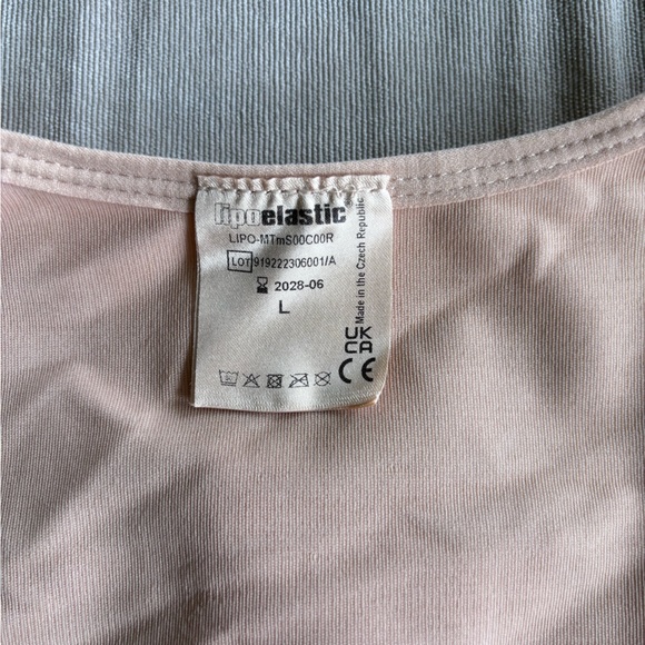 Lipoelastic Post-Surgical Compression Vest (Short Length, L) - Picture 2 of 3